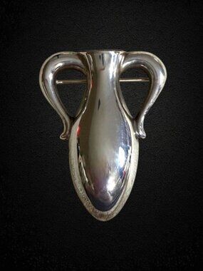 James Avery Retired 925 Sterling Silver Amphora Bud Vase Brooch Pin 5.8g Vintage